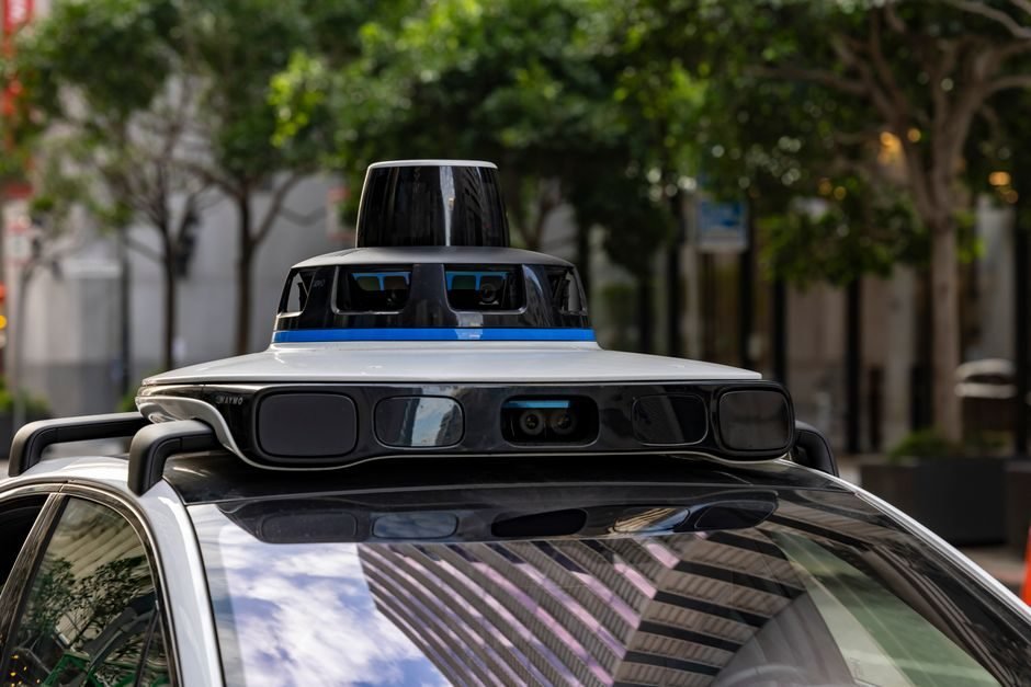 Waymo, robotaxi operators face fresh scrutiny over emergency response failures