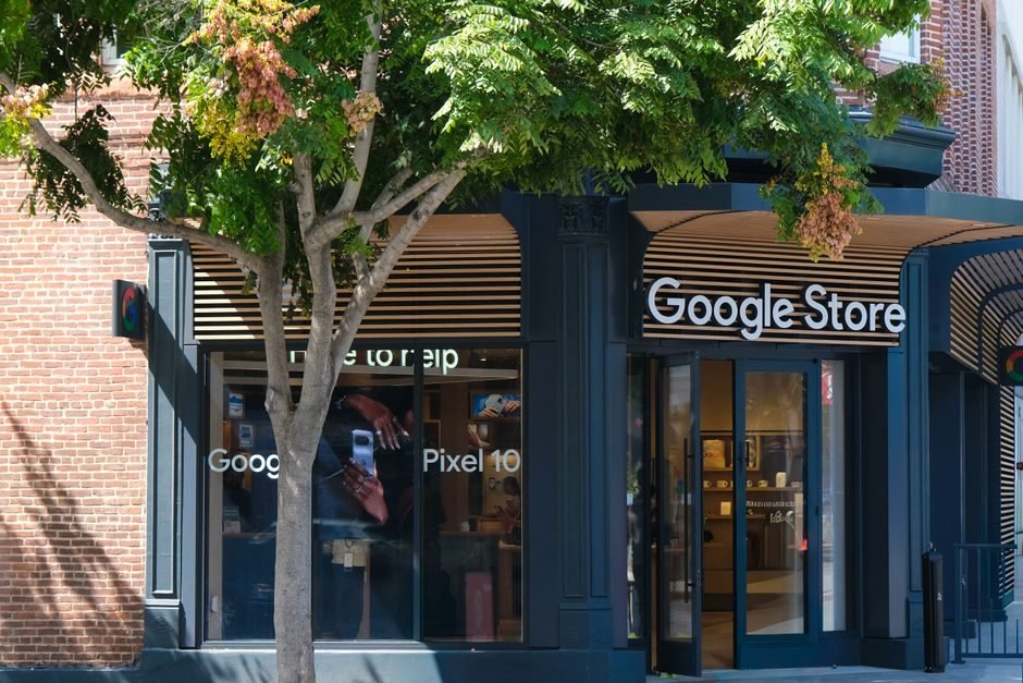 Trevor Noah is hosting Google’s Pixel 11 launch event