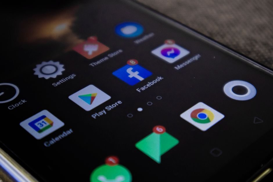 Facebook officially rolls out its standalone Creator Studio app with AI tools for creators