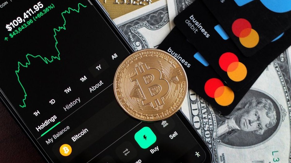 TikTok explores peer-to-peer payments via DMs, report says