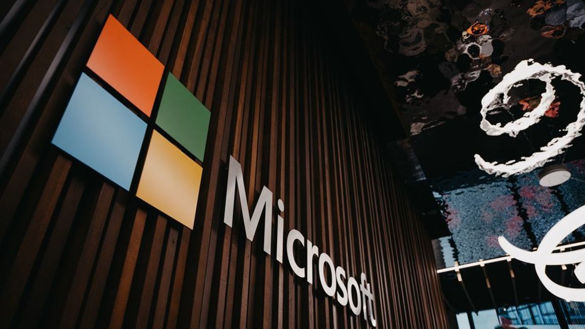 Hunting MacSync Stealer infrastructure through behavioral pivots - Microsoft