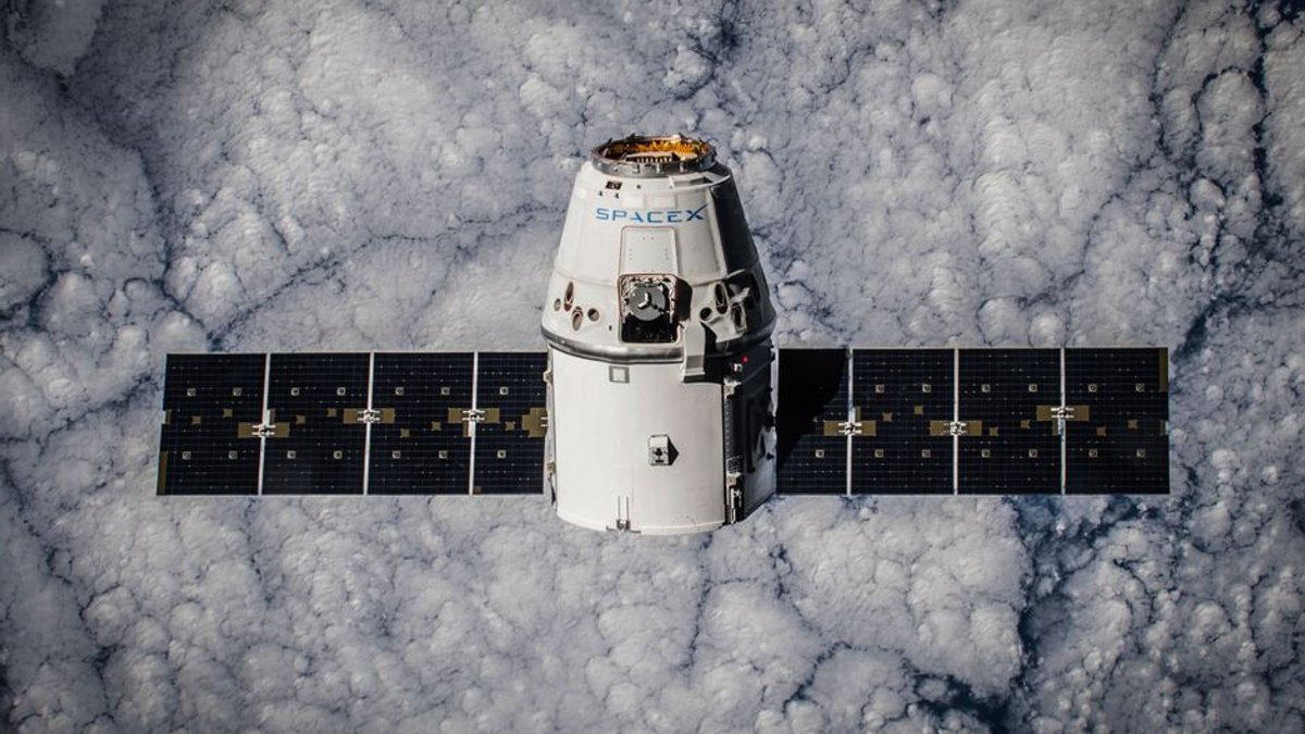 SpaceX launches 27 Starlink satellites, and hackers infect cars with Android-based head units - MyBroadband
