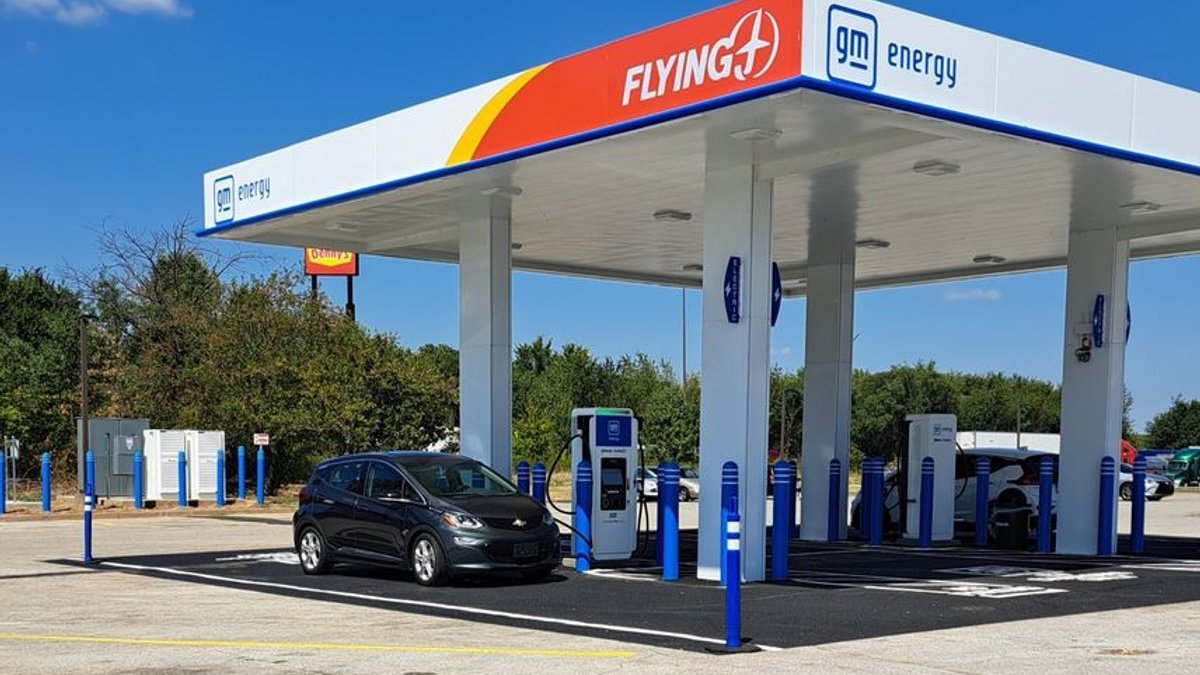 Brake problems in GM EVs draw greater federal scrutiny