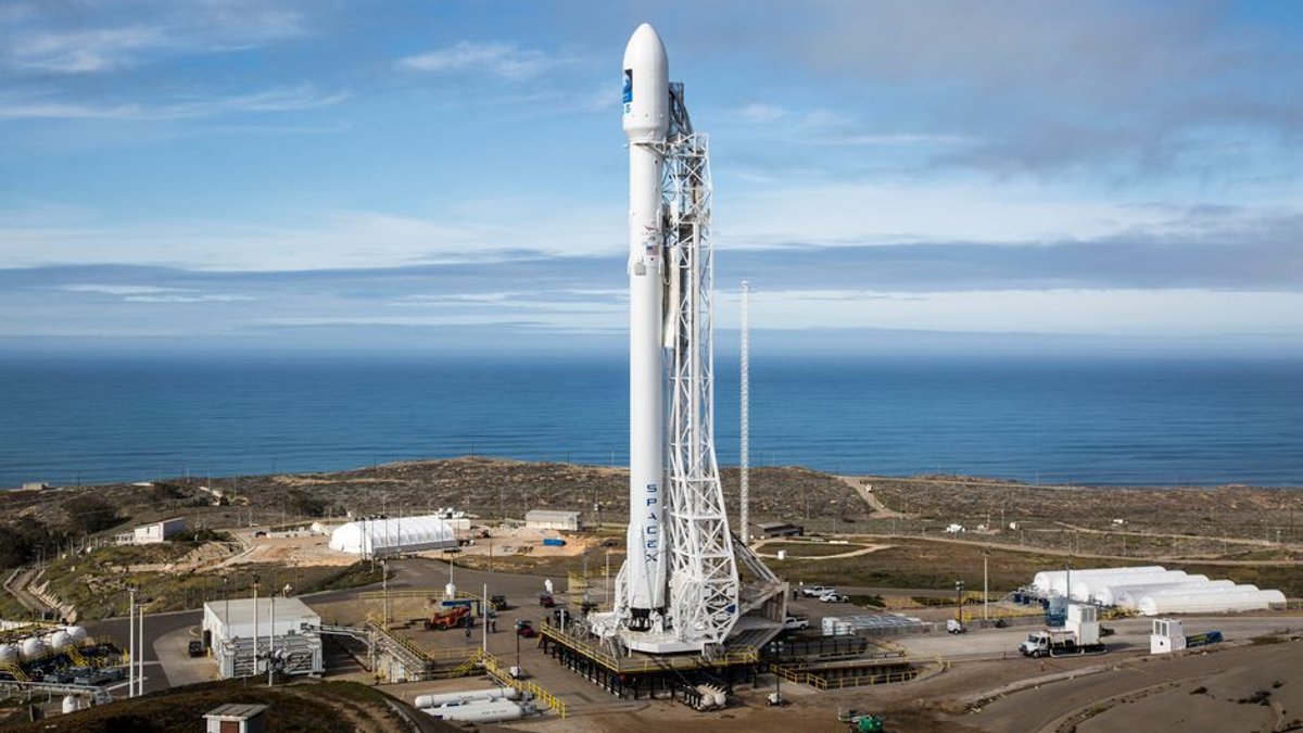 Live coverage: SpaceX to launch Starlink mission on a Falcon booster’s record-breaking 37th flight - Spaceflight Now