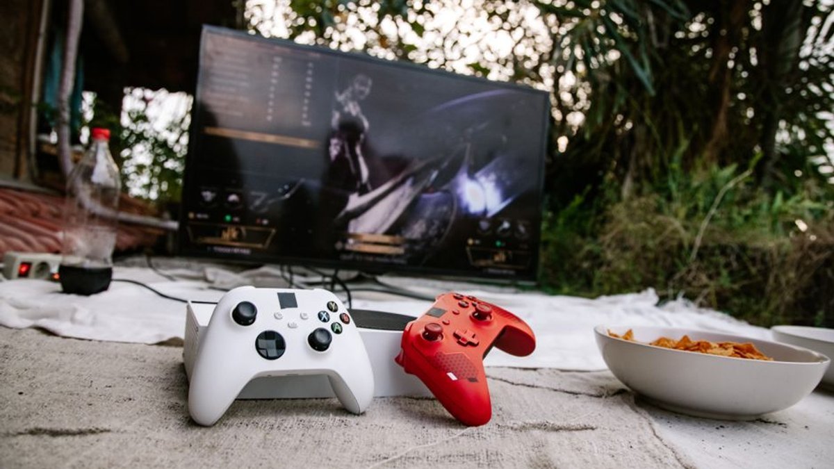 What I’m Hearing: A TV Crucible, Xbox’s H’wood Pitch & A ‘Beavis’ Brawl - puck.news