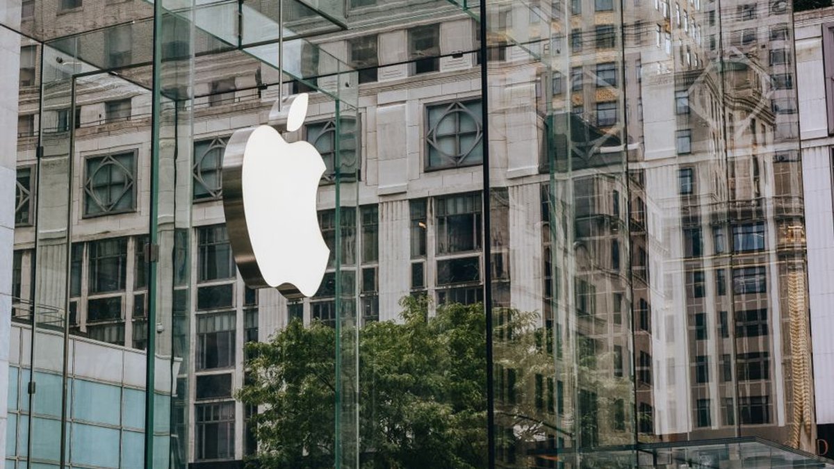 Apple shares ‘shocking evidence’ against former employee accused of stealing company data for OpenAI