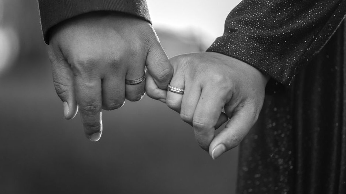 Oura files to go public