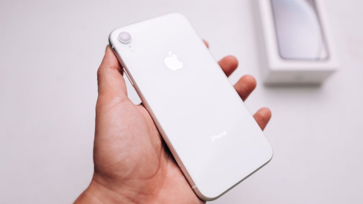 The latest iPhone 18 news, leaks, and rumors: Release date, price increases, new colors - mashable.com