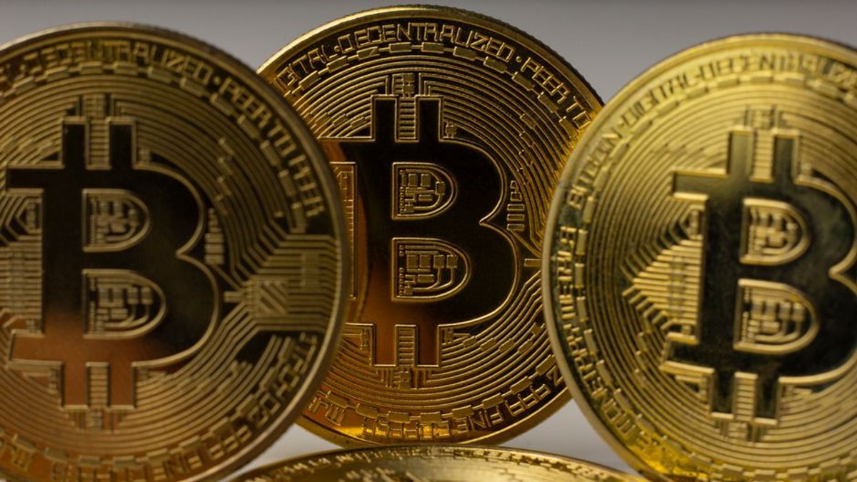 Bitcoin Jumps Above $86,000 to 8-Month High - WSJ