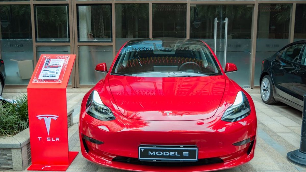 Tesla Stock Is Up. Elon Musk’s EV Maker Is Investment Grade. - Barron's