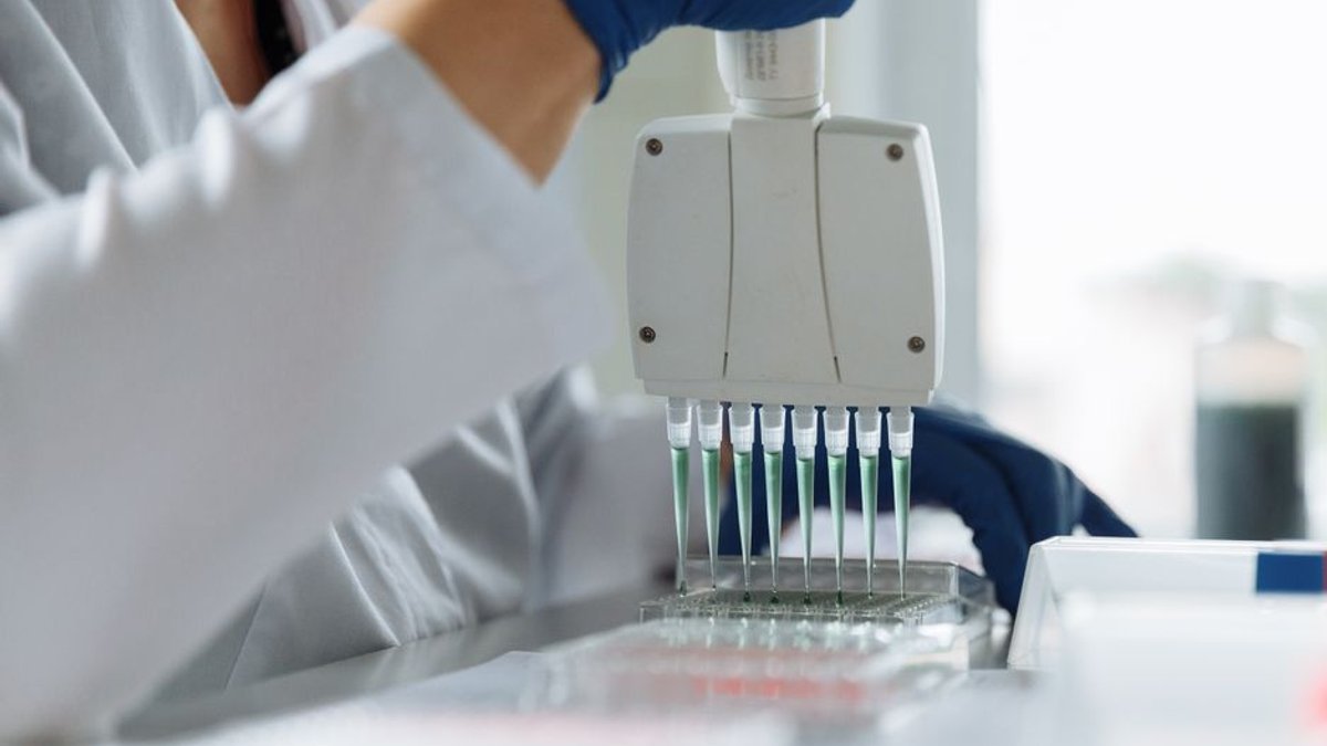 Claude discovers a novel enzyme system with CRISPR-like repeats - Anthropic