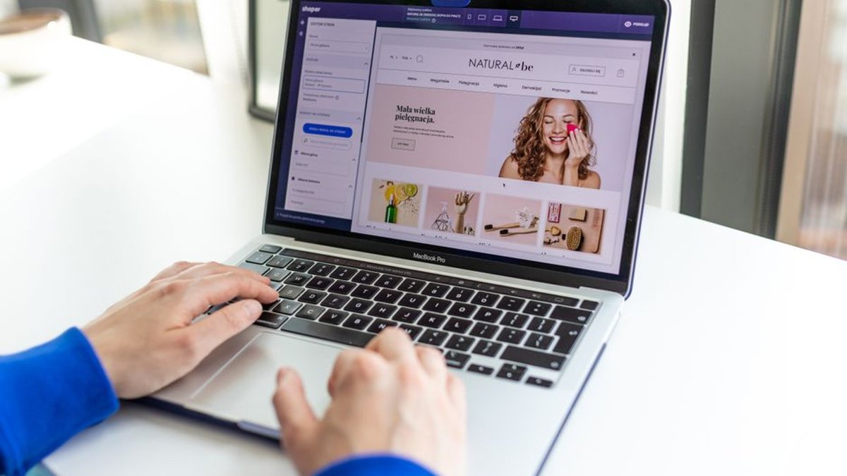 What Shopify (SHOP)'s Meta AI Shopping Deal Means For Shareholders - simplywall.st